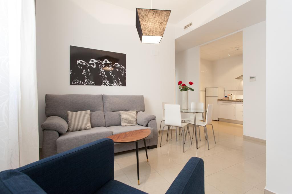 סביליה Apartamentos Diaber San Leandro חדר תמונה