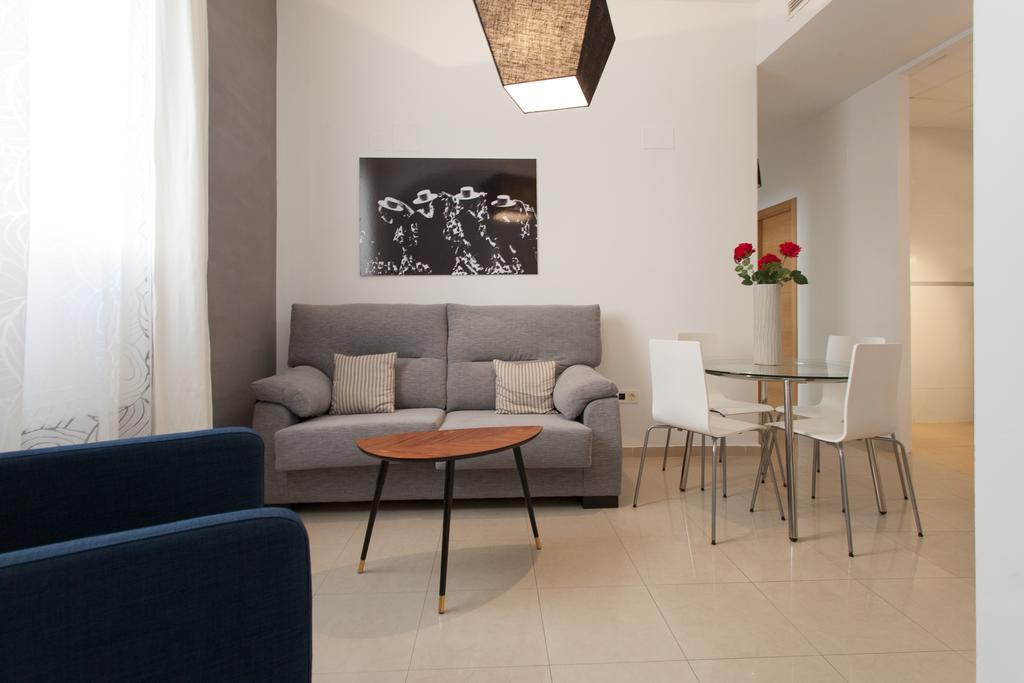 סביליה Apartamentos Diaber San Leandro חדר תמונה